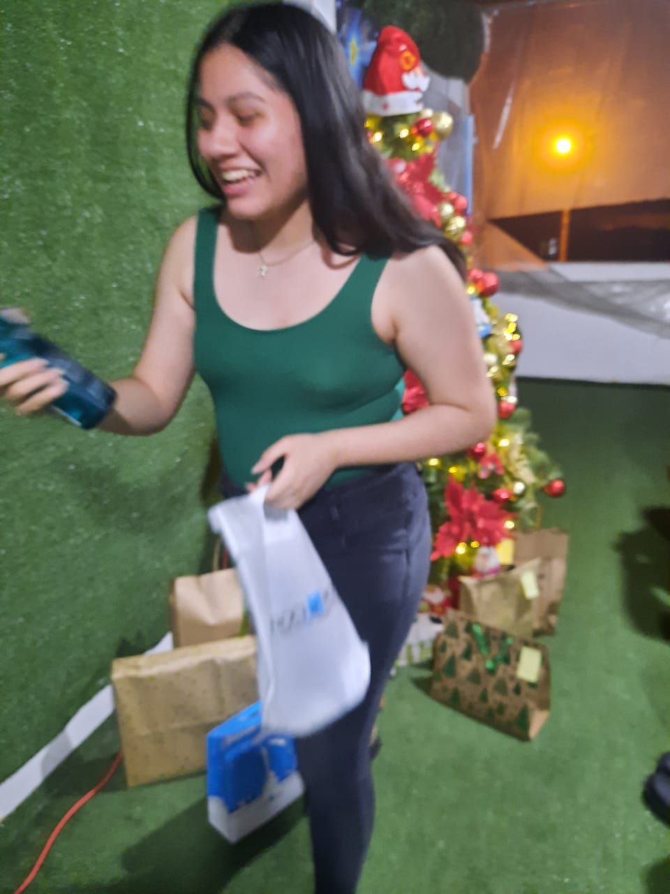 Aporte, mi rica prima cogiendo – mundopack-tv